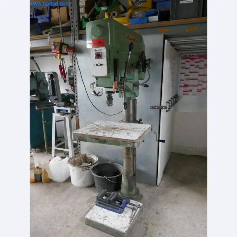 Máquinas para a produção de mobiliário para salas de estar-1