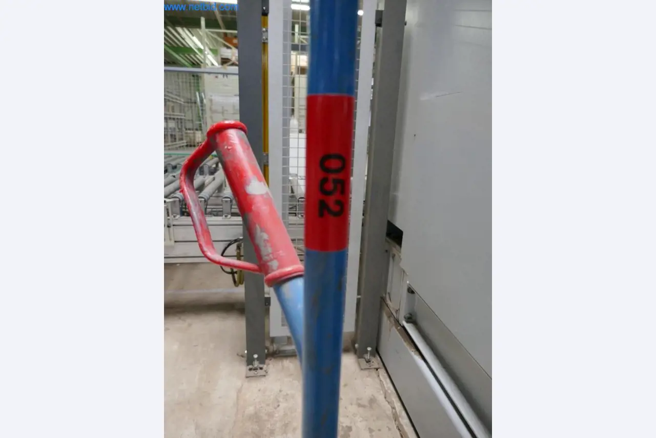 Stroje na výrobu obývacího nábytku-2