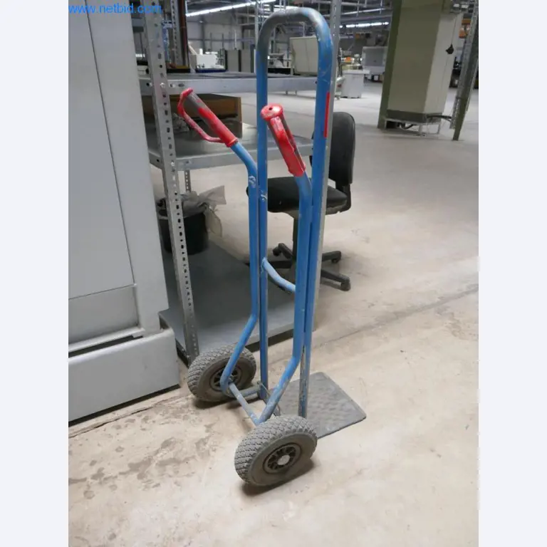 Stroje na výrobu obývacího nábytku-3