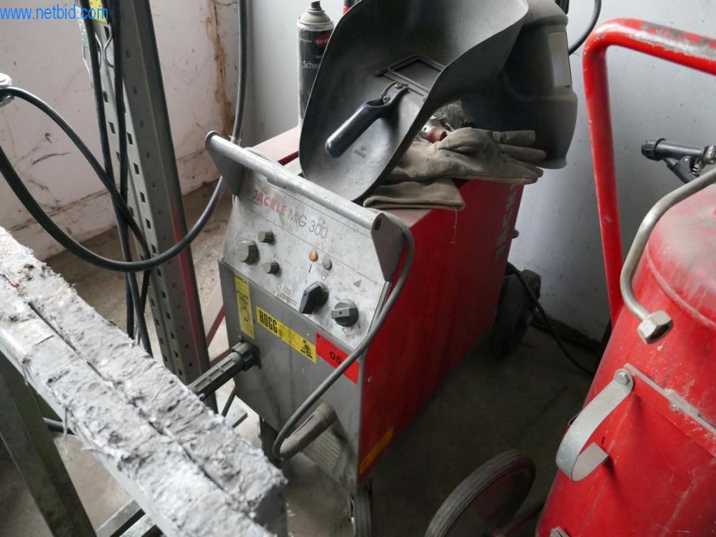 Maschinen zur Herstellung von Wohnraummöbeln-1