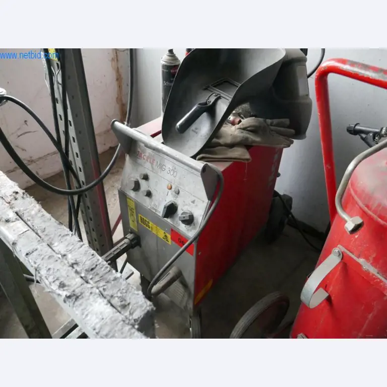 Máquinas para la fabricación de muebles de salón-1