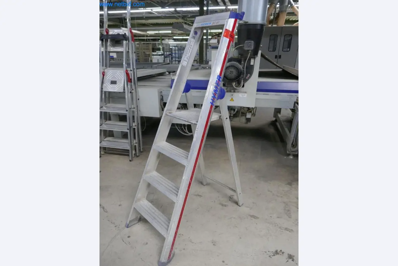 Maschinen zur Herstellung von Wohnraummöbeln-1