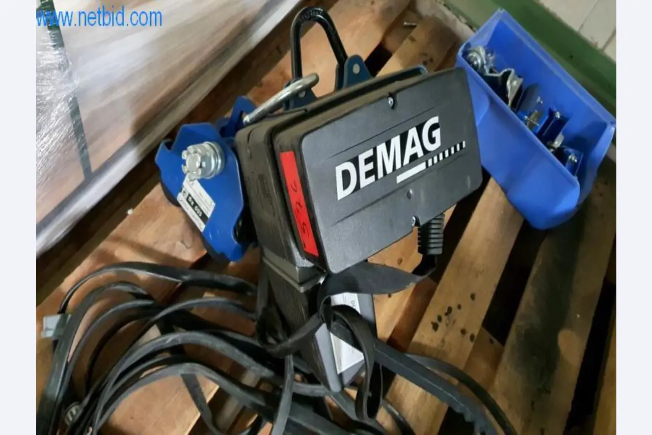 Máquinas para a produção de mobiliário para salas de estar-2