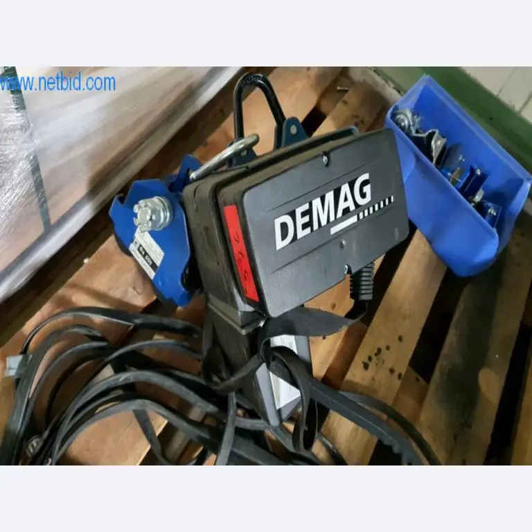 Máquinas para a produção de mobiliário para salas de estar-2