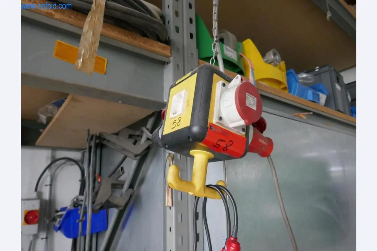 Stroje na výrobu obývacího nábytku-1