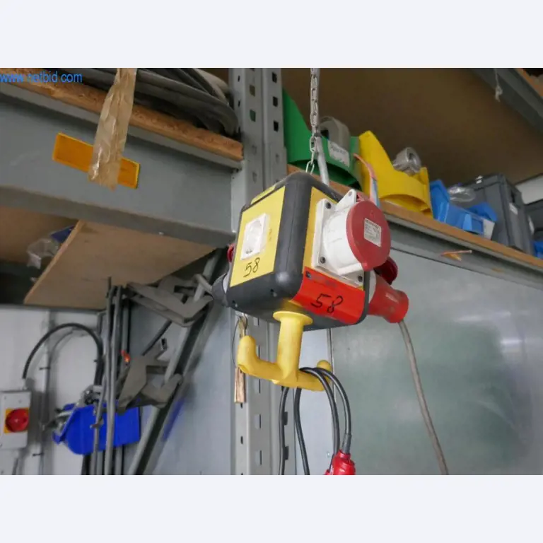 Stroje na výrobu obývacího nábytku-1