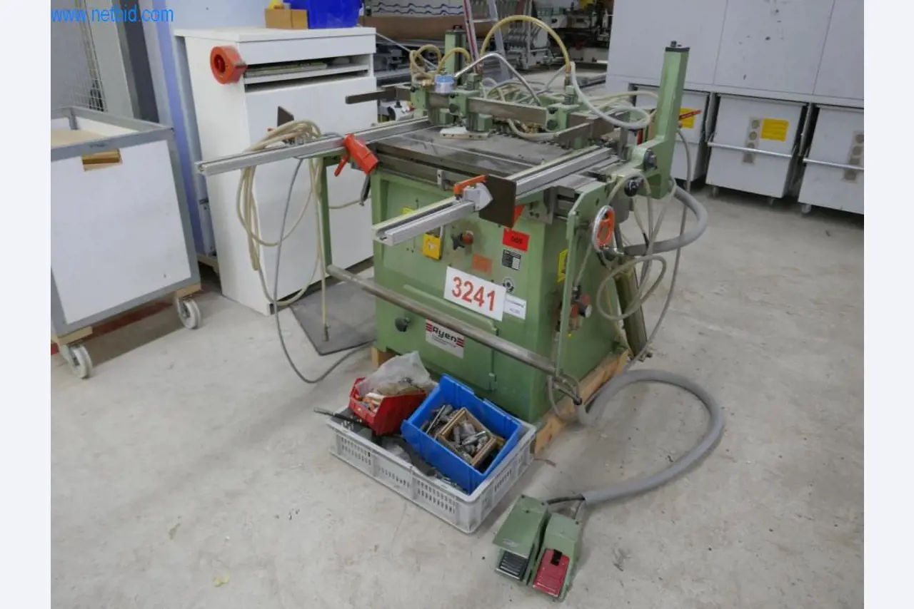 Stroje na výrobu obývacího nábytku-1