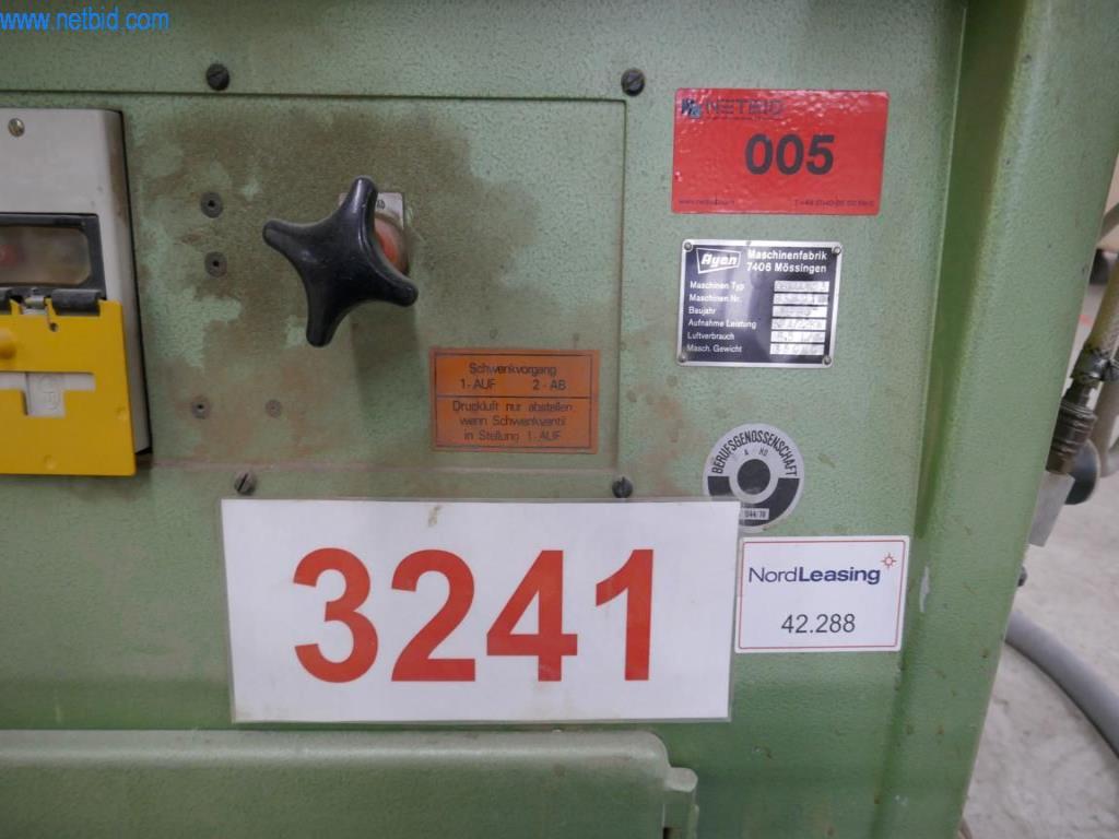 Stroje na výrobu obývacího nábytku-2