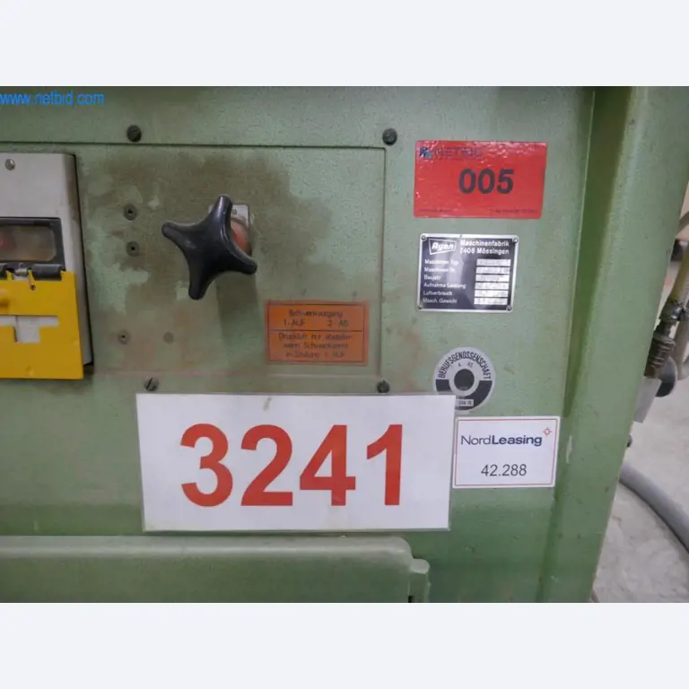 Stroje na výrobu obývacího nábytku-2