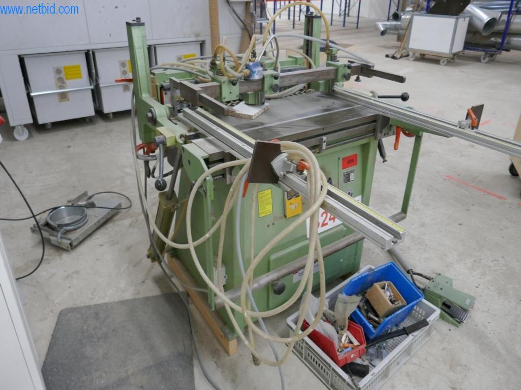 Stroje na výrobu obývacího nábytku-4