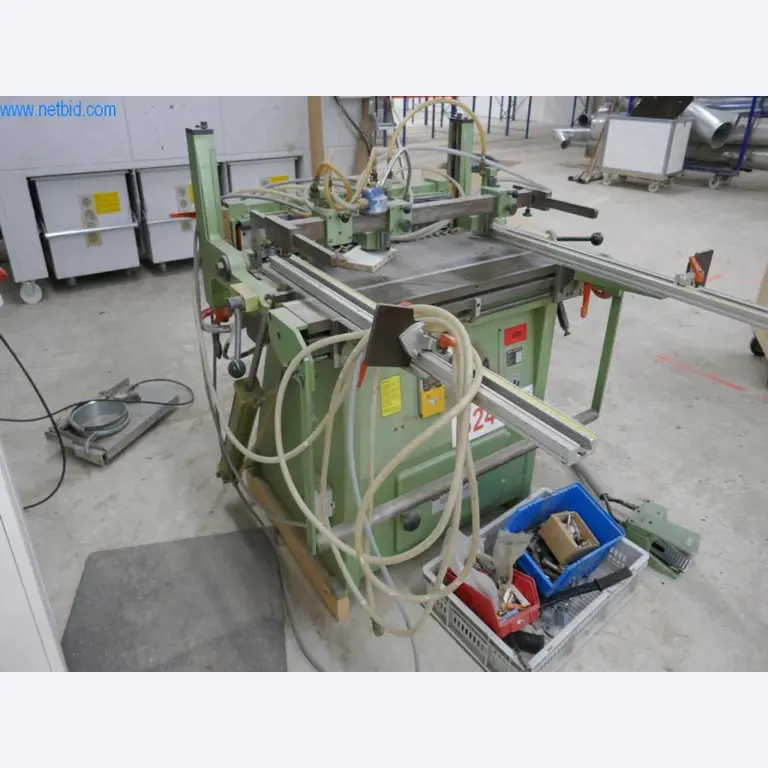 Stroje na výrobu obývacího nábytku-4