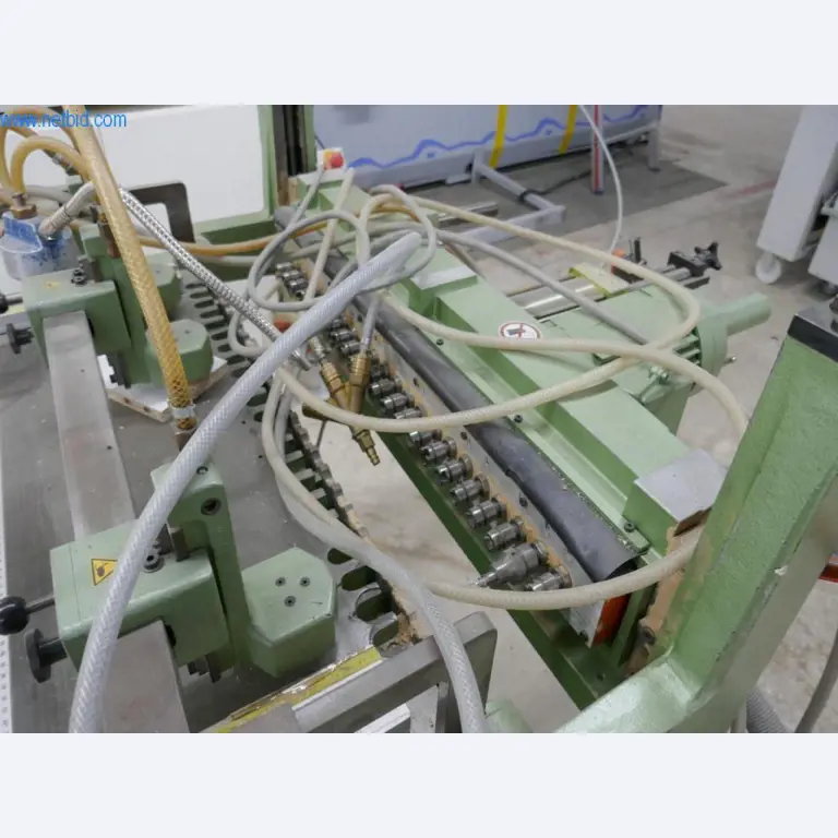 Stroje na výrobu obývacího nábytku-5