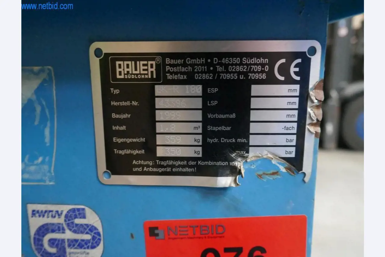 Máquinas para a produção de mobiliário para salas de estar-2