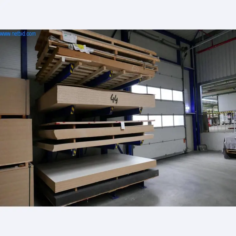 Máquinas para a produção de mobiliário para salas de estar-1