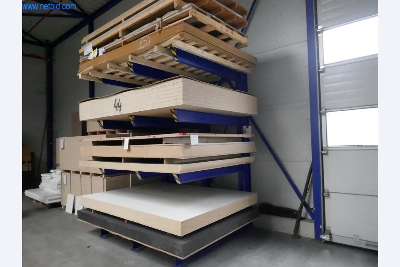 Máquinas para a produção de mobiliário para salas de estar-2