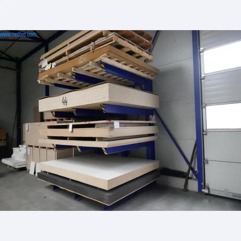 Máquinas para a produção de mobiliário para salas de estar-2