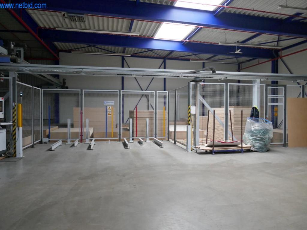 Machines pour la fabrication de meubles d'intérieur-1