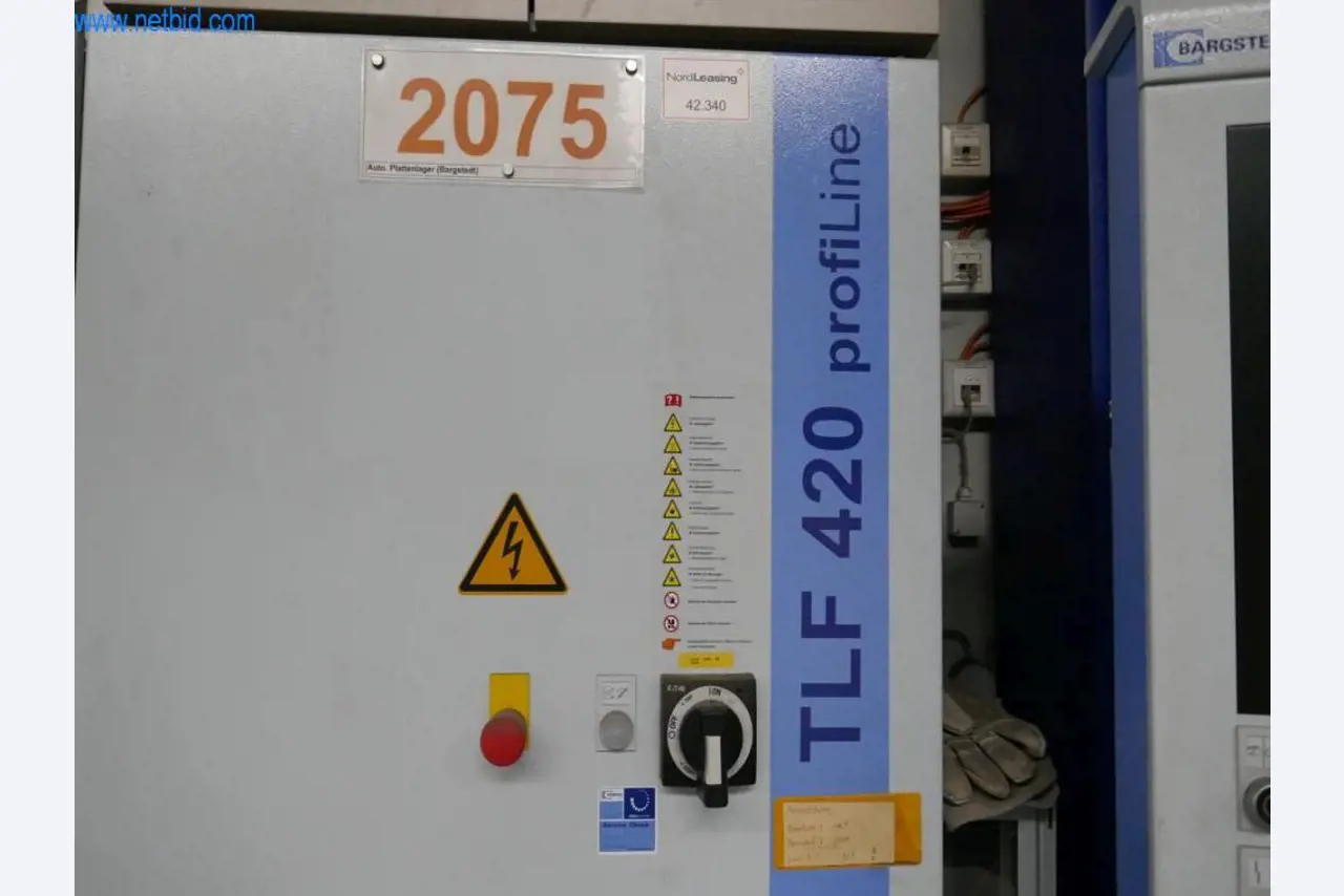 Máquinas para a produção de mobiliário para salas de estar-3