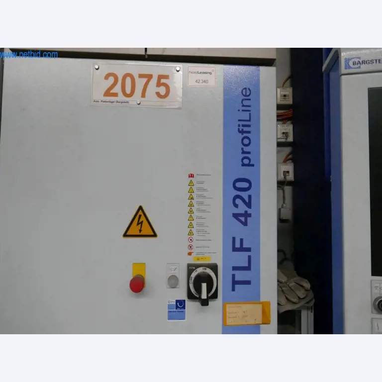 Máquinas para a produção de mobiliário para salas de estar-3