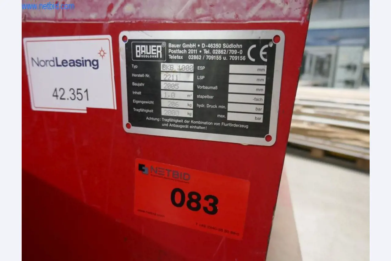 Stroje na výrobu obývacího nábytku-2