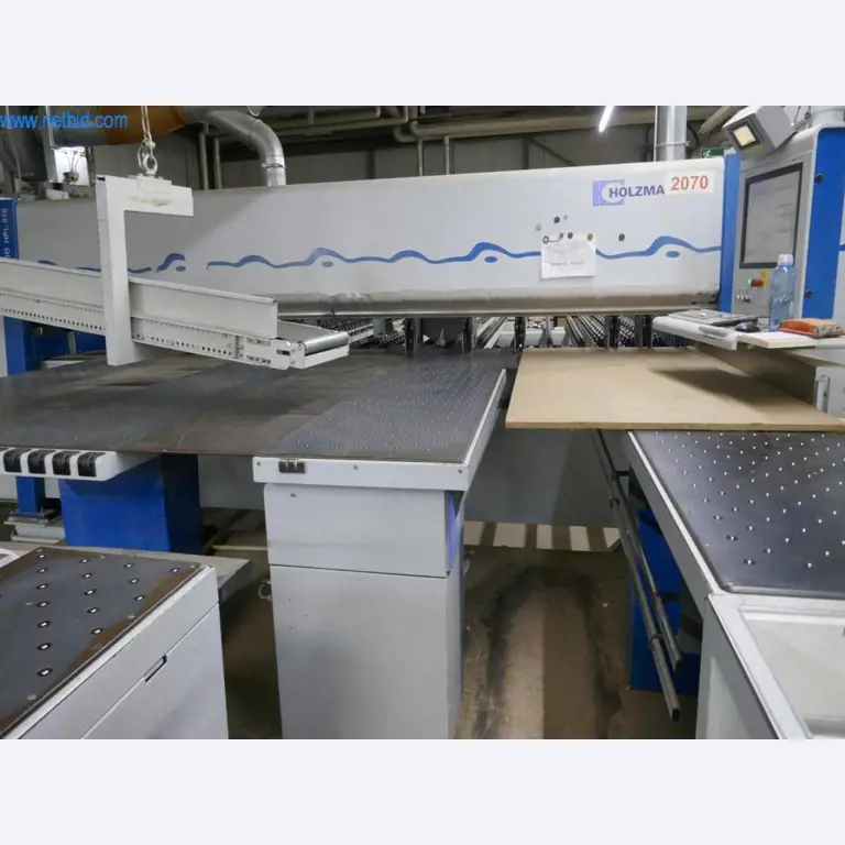 Máquinas para a produção de mobiliário para salas de estar-2