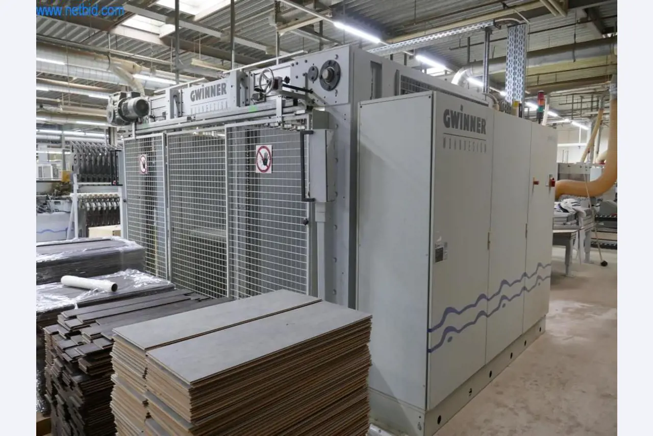 Máquinas para a produção de mobiliário para salas de estar-1