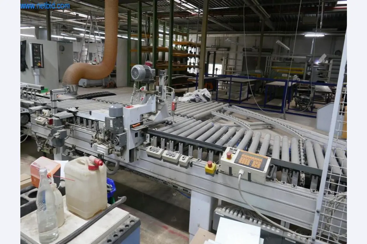 Máquinas para a produção de mobiliário para salas de estar-2