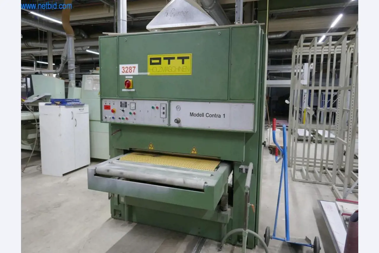 Machines voor de productie van woonkamermeubels-1