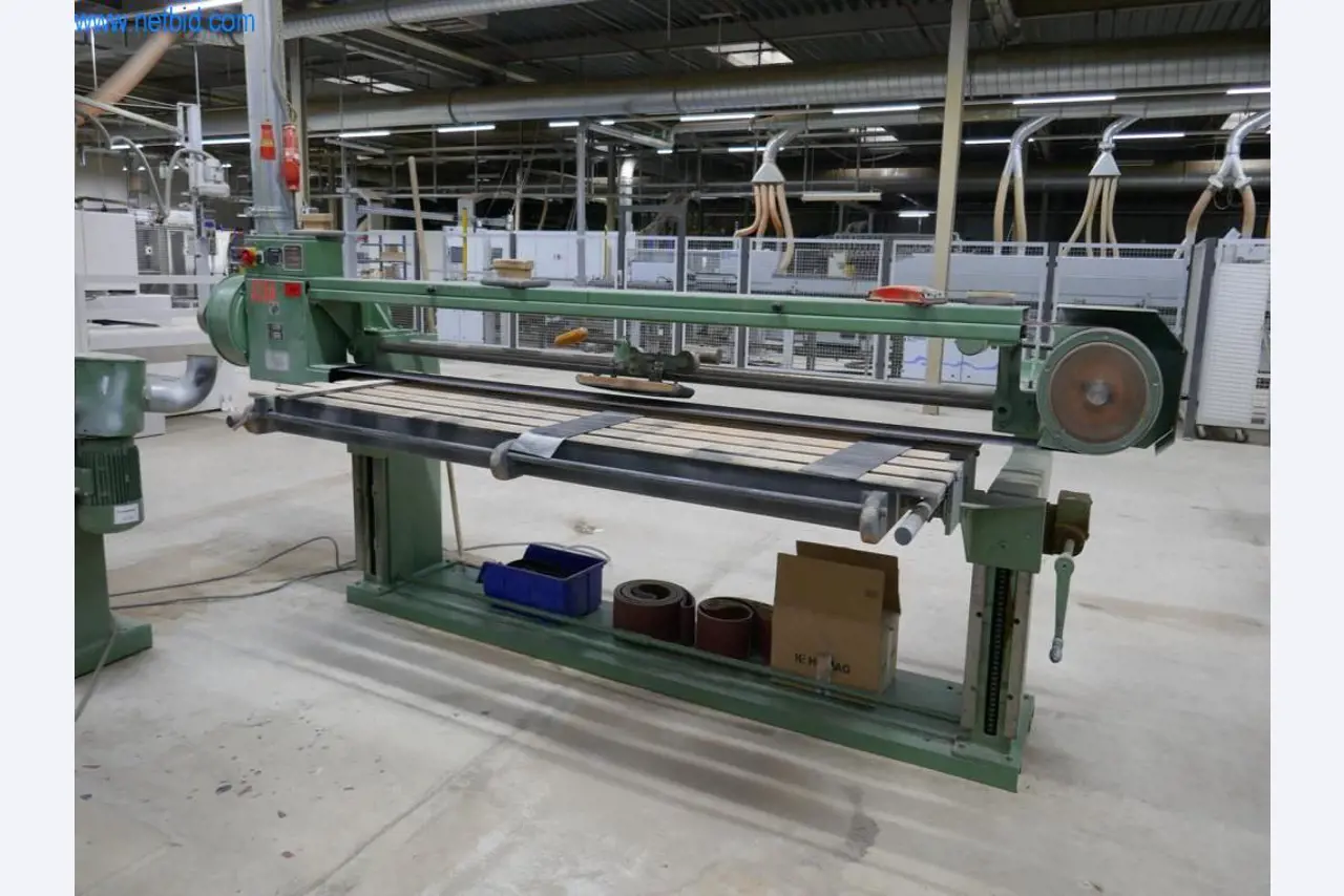 Máquinas para a produção de mobiliário para salas de estar-1