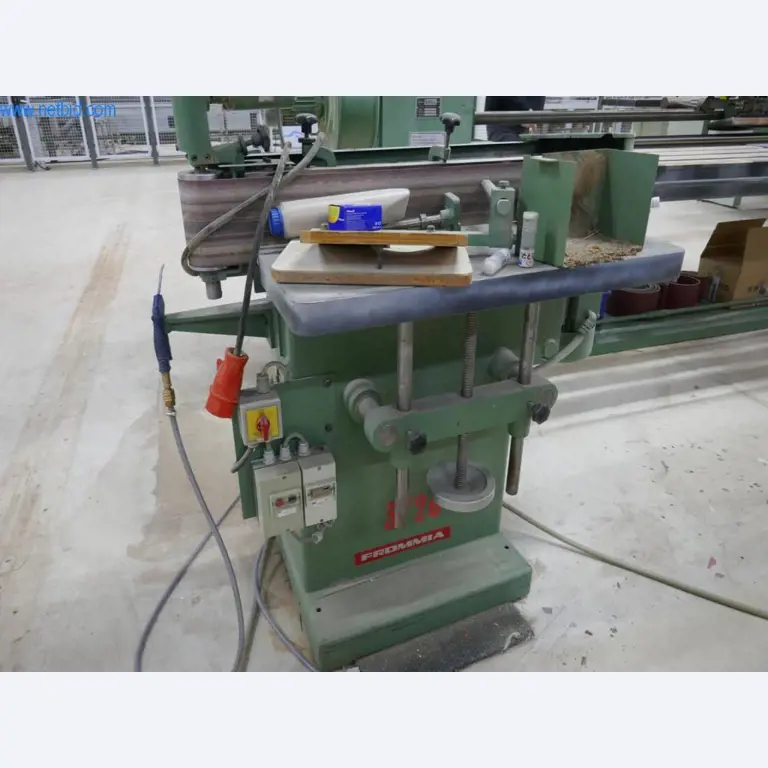 Máquinas para a produção de mobiliário para salas de estar-1