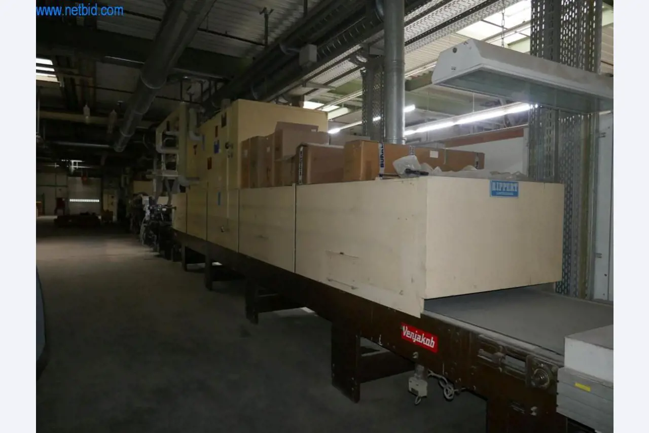 Máquinas para a produção de mobiliário para salas de estar-2