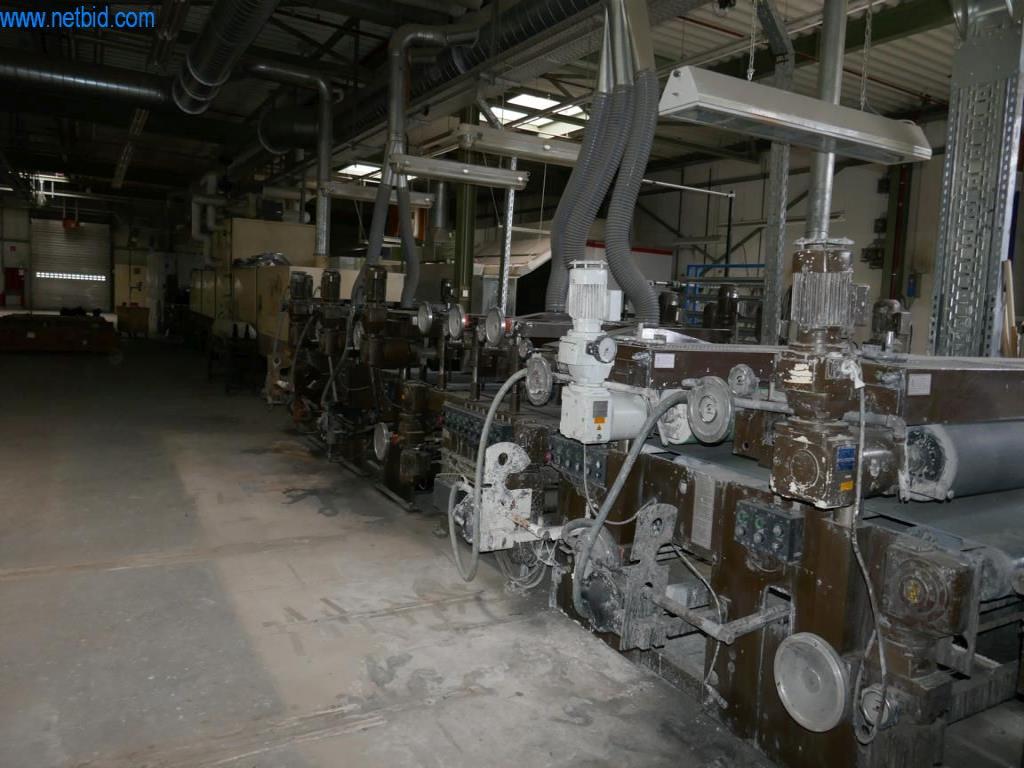 Machines pour la fabrication de meubles d'intérieur-3