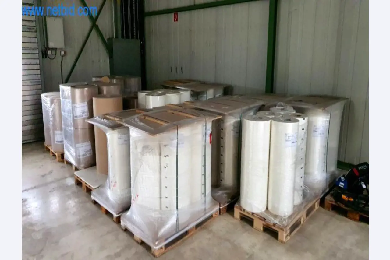 Máquinas para a produção de mobiliário para salas de estar-2