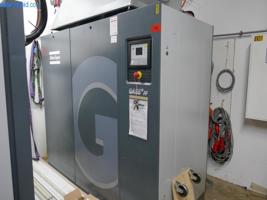 Máquinas para a produção de mobiliário para salas de estar-2