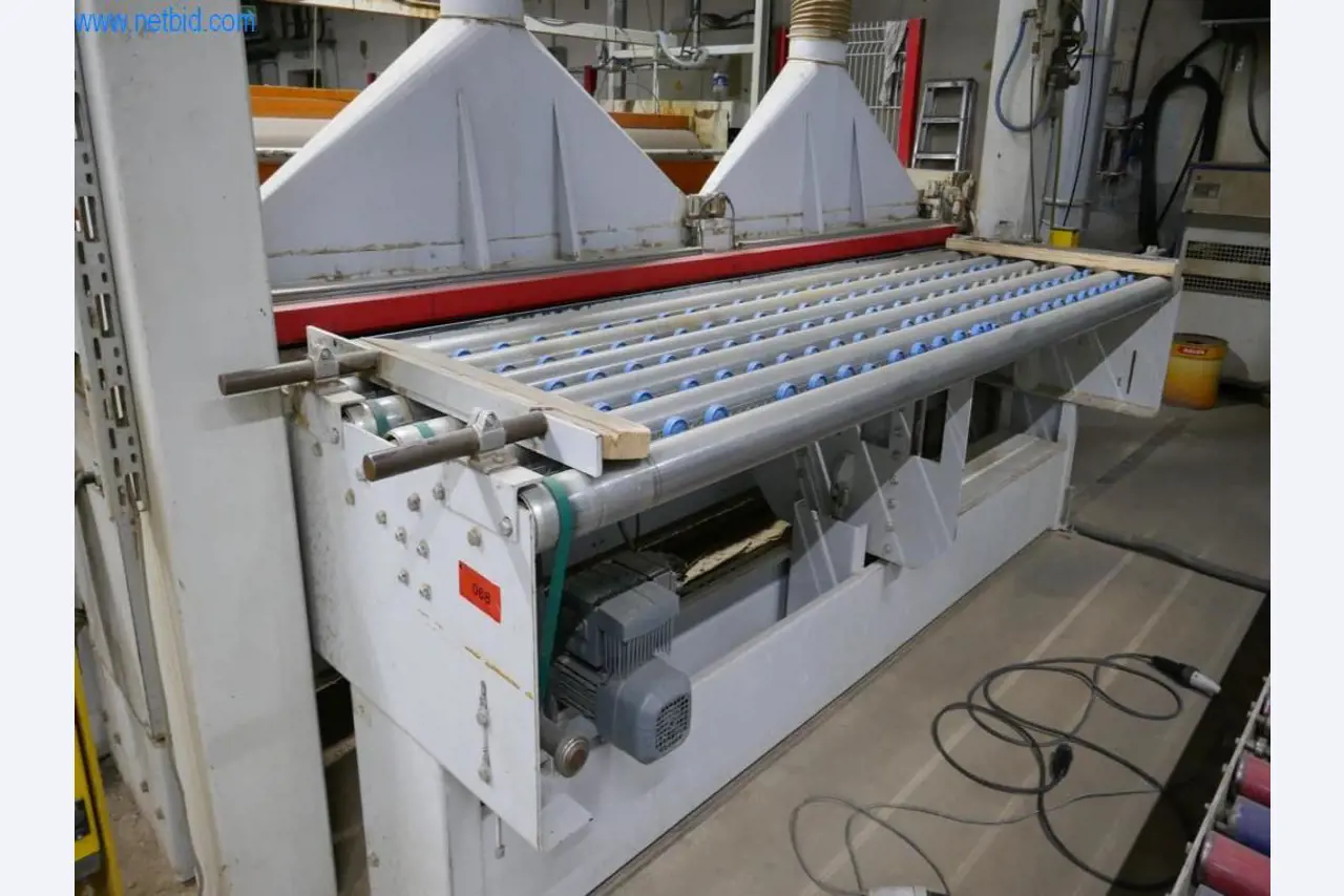 Máquinas para a produção de mobiliário para salas de estar-3