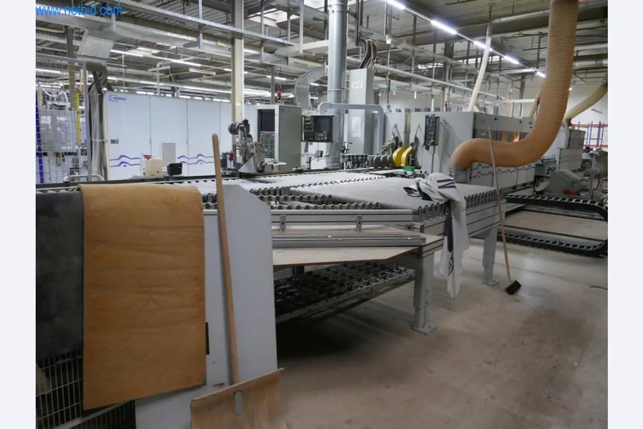 Máquinas para a produção de mobiliário para salas de estar-2