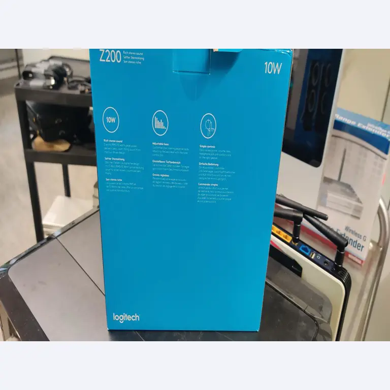 Diversos equipos informáticos para una escuela de formación profesional-4