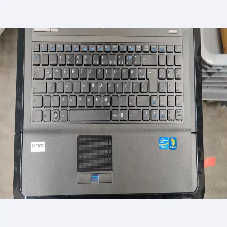 Diverse IT-apparatuur voor een beroepsschool-8