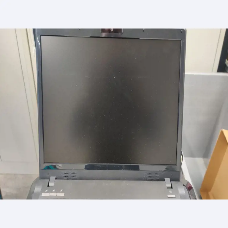 Diverse IT-apparatuur voor een beroepsschool-9