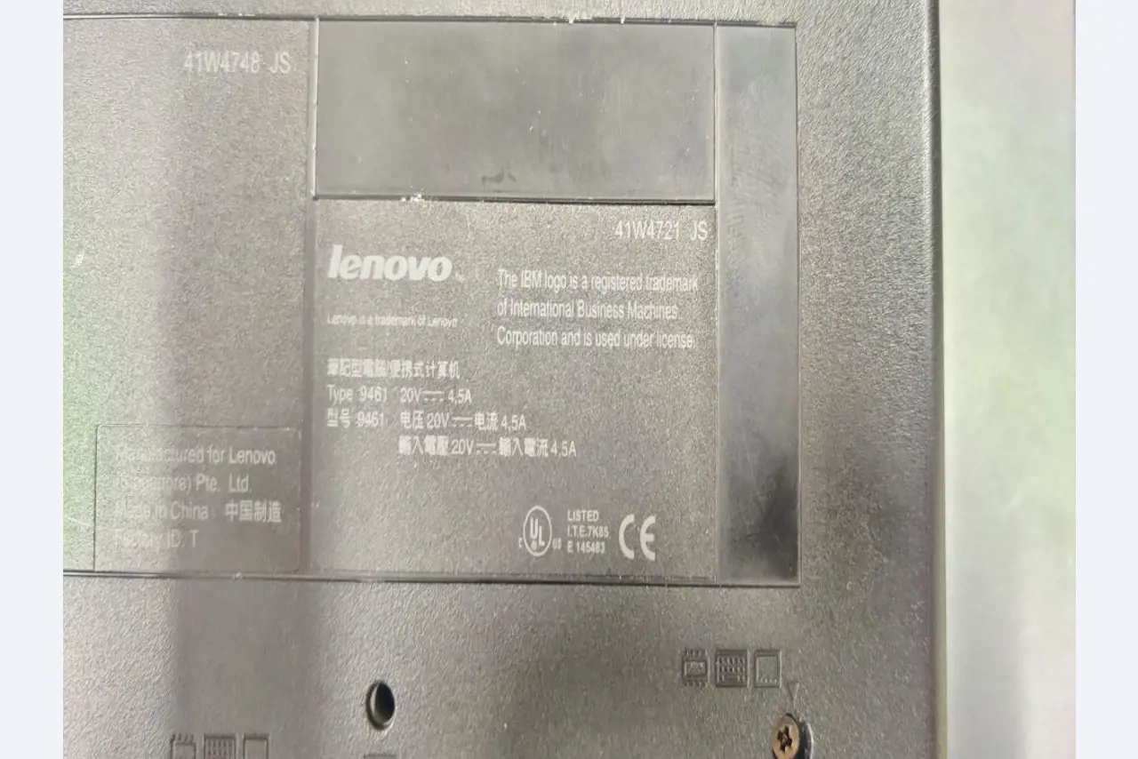 Diverse IT-apparatuur voor een beroepsschool-2