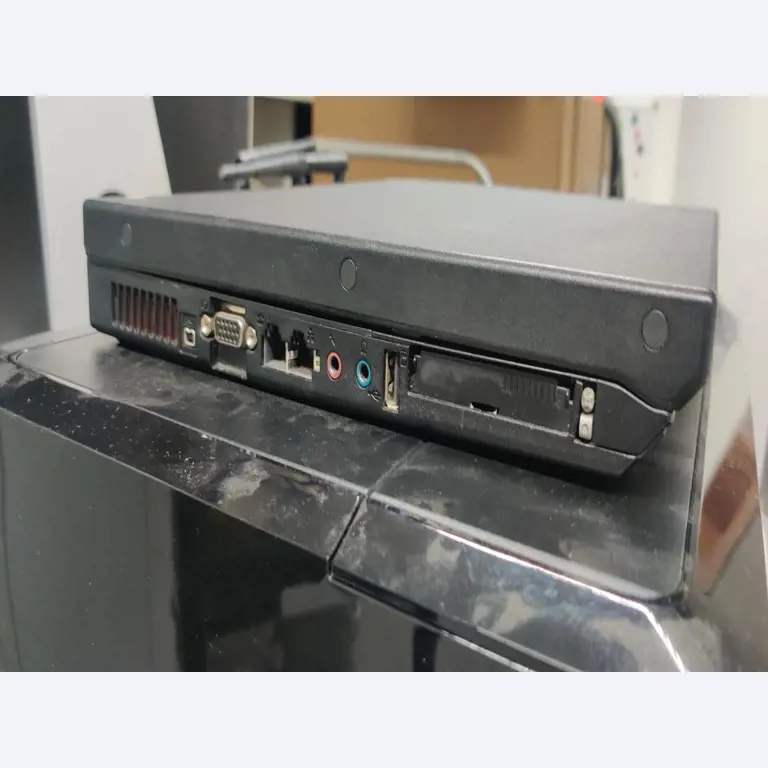 Diverse IT-apparatuur voor een beroepsschool-6