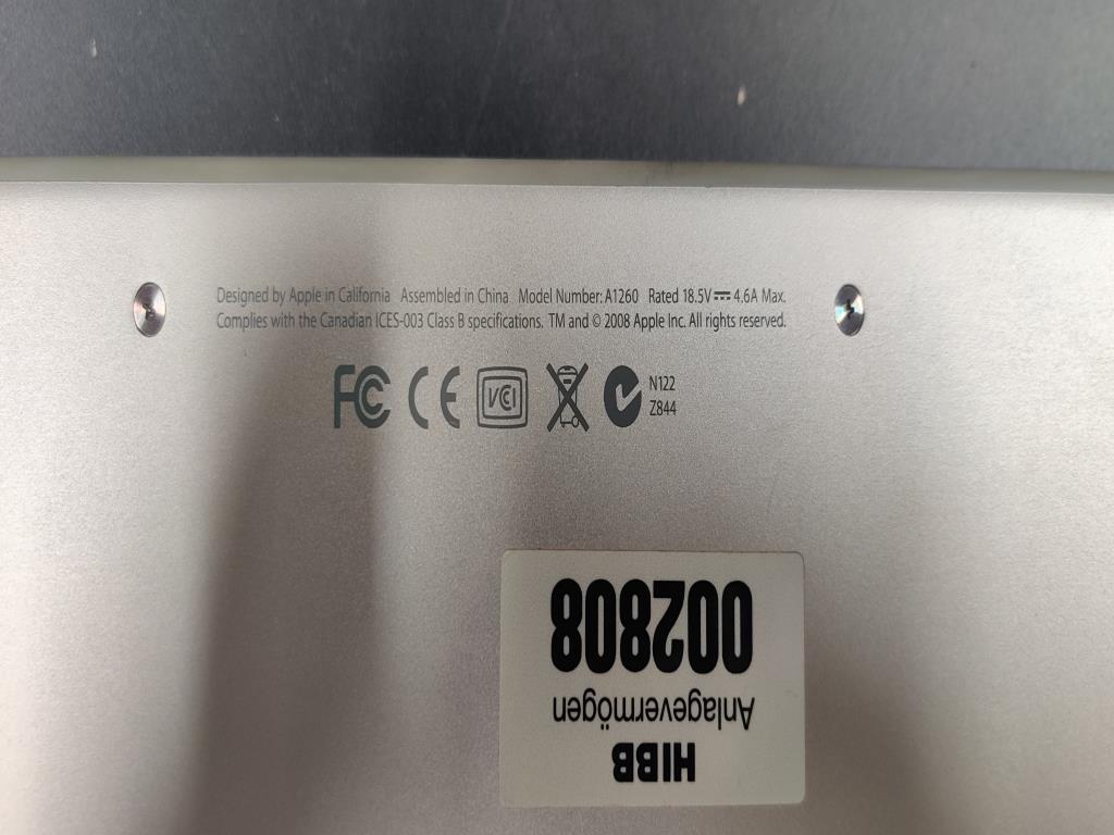 Diversos equipos informáticos para una escuela de formación profesional-2