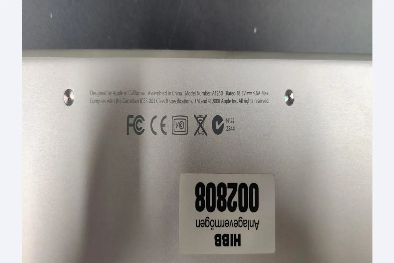 Diversos equipos informáticos para una escuela de formación profesional-2