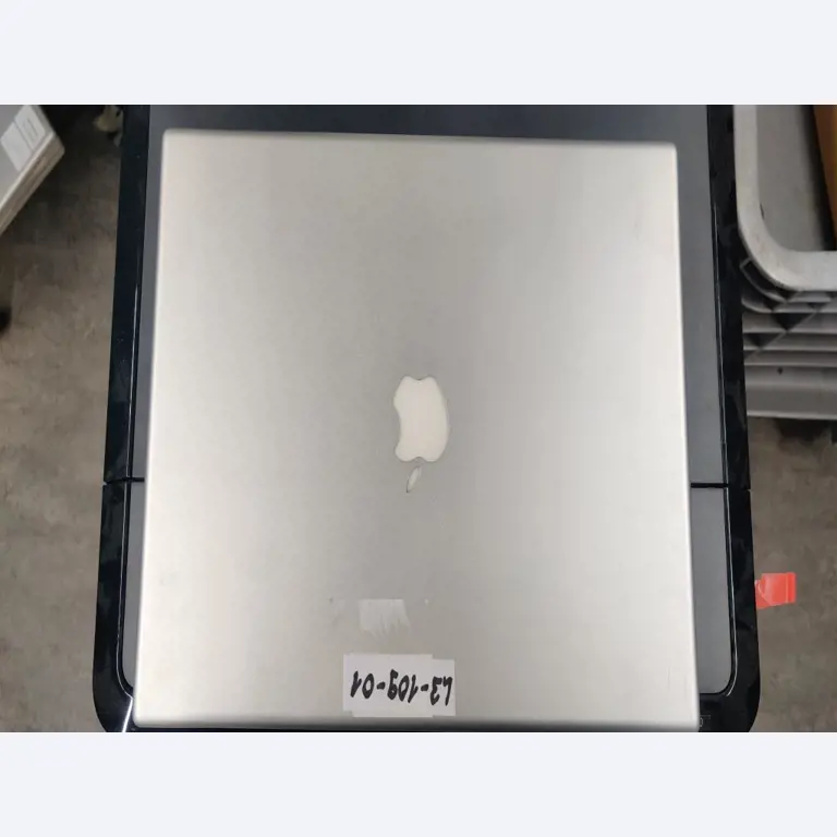 Diversos equipos informáticos para una escuela de formación profesional-8