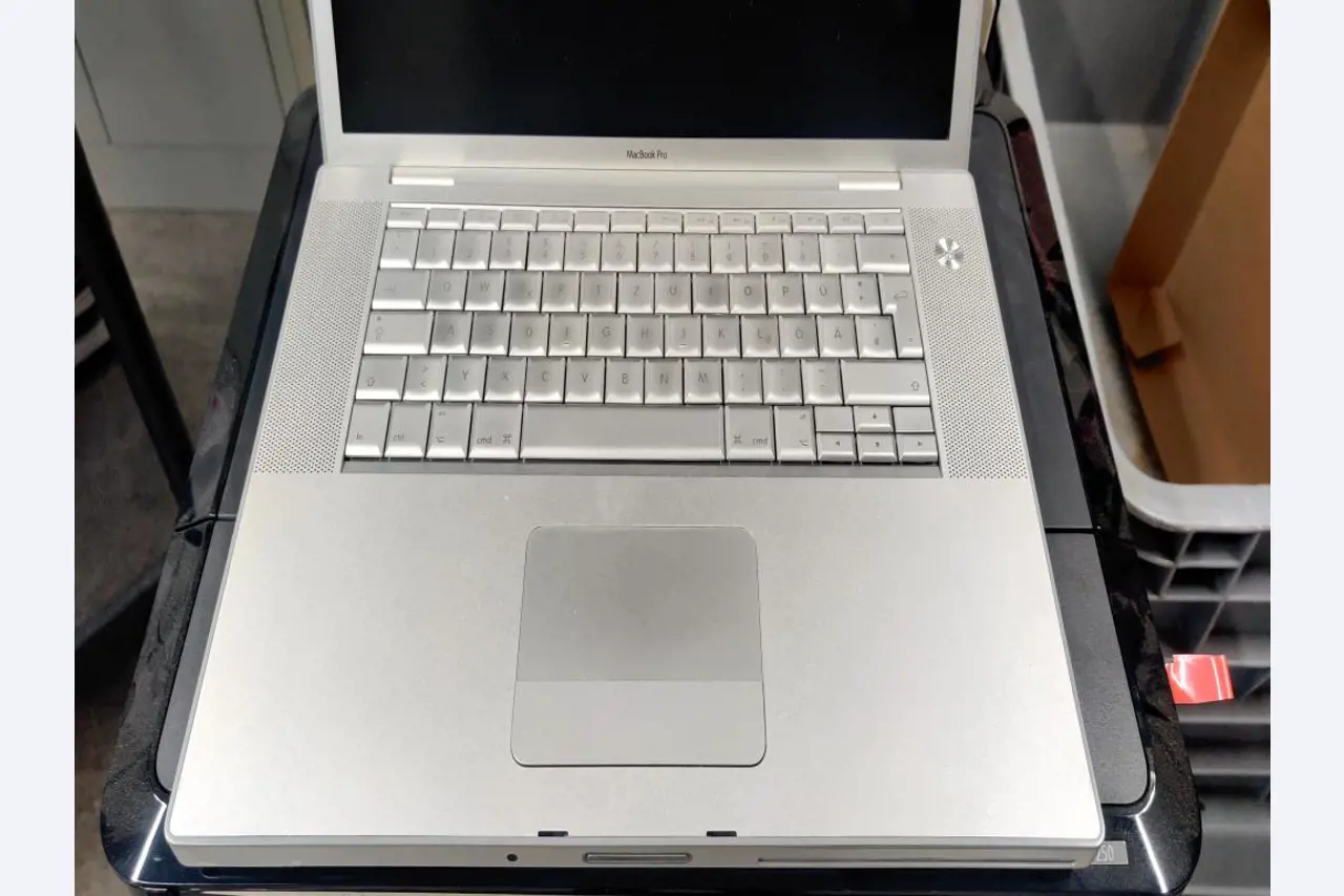 Diverse IT-apparatuur voor een beroepsschool-3