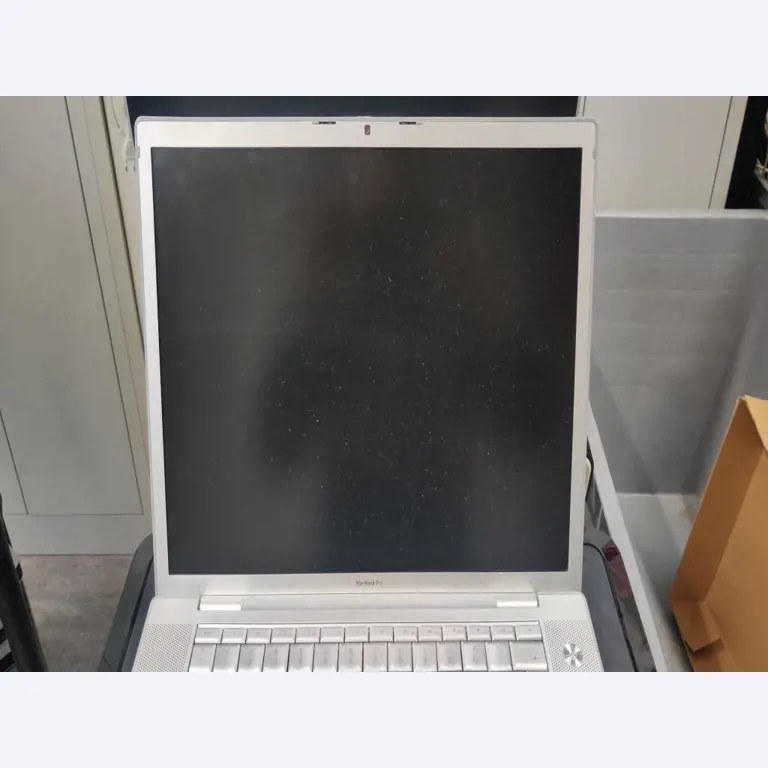 Diverse IT-apparatuur voor een beroepsschool-4