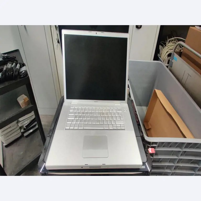 Diverse IT-apparatuur voor een beroepsschool-5