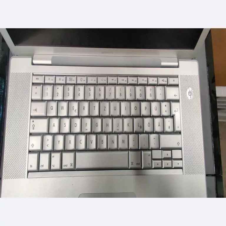 Diverse IT-apparatuur voor een beroepsschool-7
