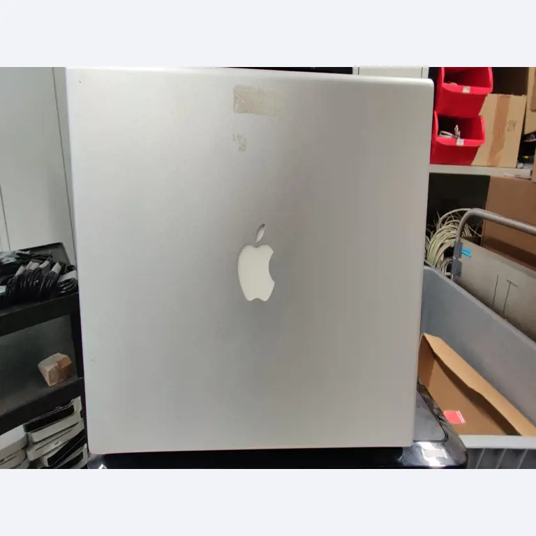 Diverse IT-apparatuur voor een beroepsschool-9