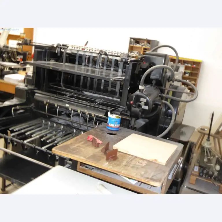 Machines en apparatuur in een drukkerij-15